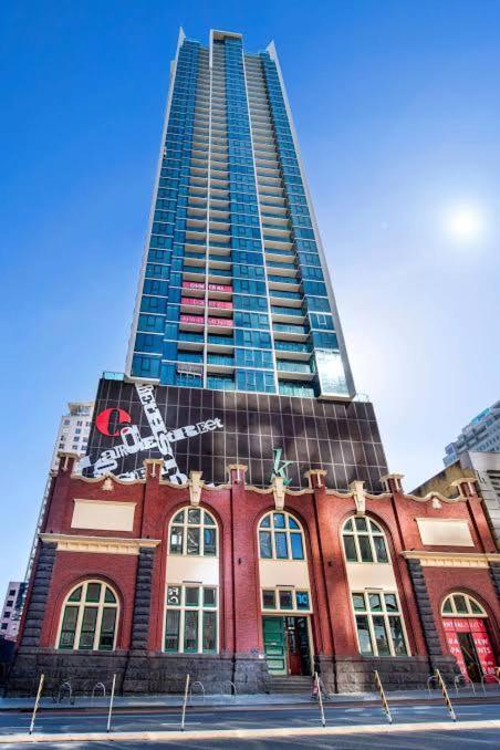 Lonsdale St Luxury Cbd Family Apartment With Free Parking Мельбурн Екстер'єр фото